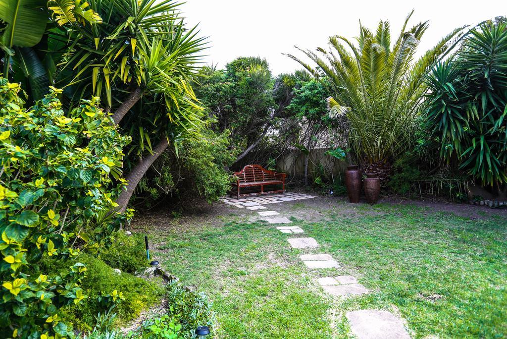 Secret Garden Guesthouse Блуберґстранд Екстер'єр фото