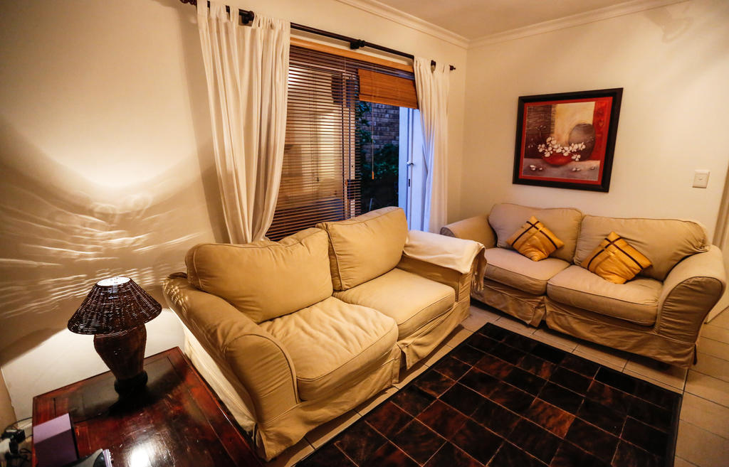Secret Garden Guesthouse Блуберґстранд Номер фото