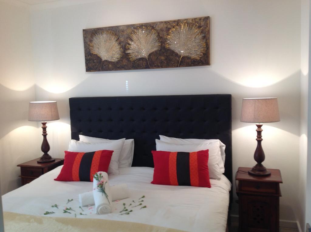 Secret Garden Guesthouse Блуберґстранд Екстер'єр фото
