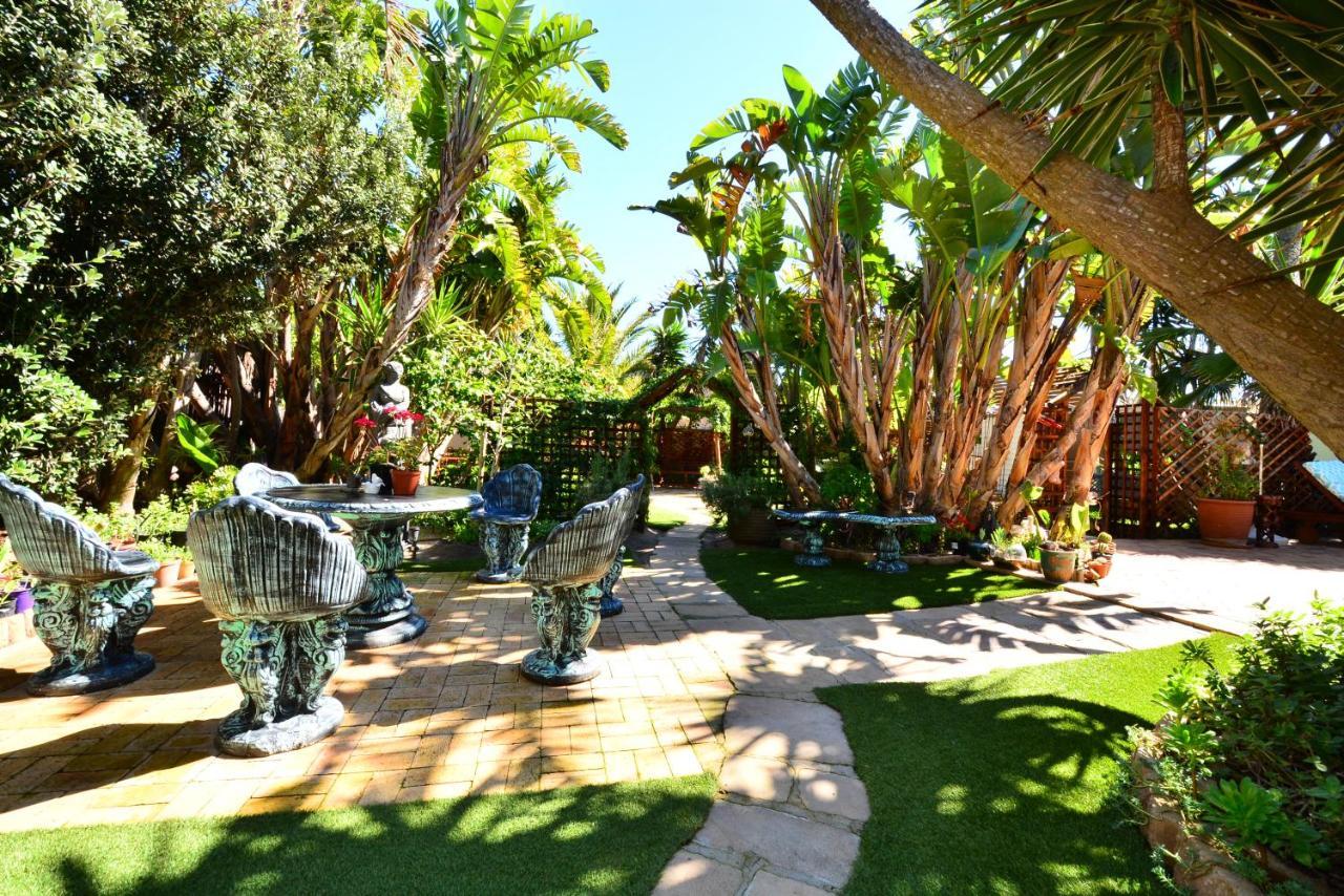 Secret Garden Guesthouse Блуберґстранд Екстер'єр фото